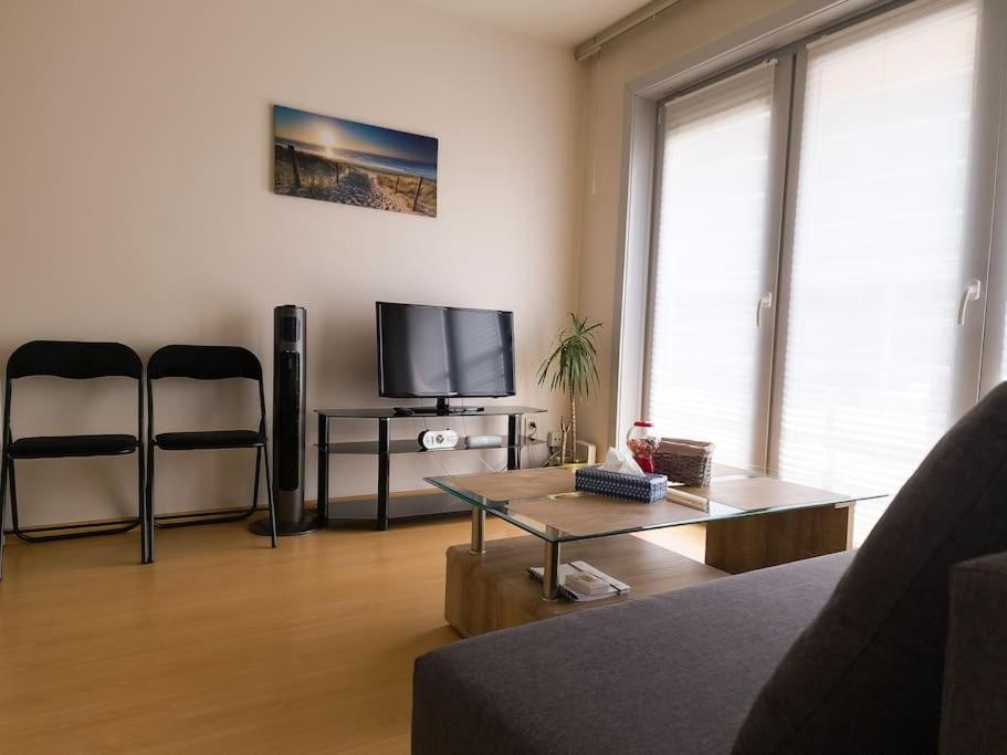 Cozy Studio With Pool Close To The Sea Oostende Exterior foto