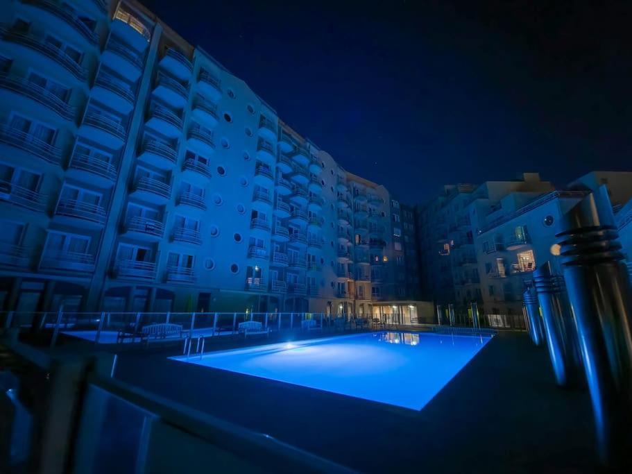 Cozy Studio With Pool Close To The Sea Oostende Exterior foto